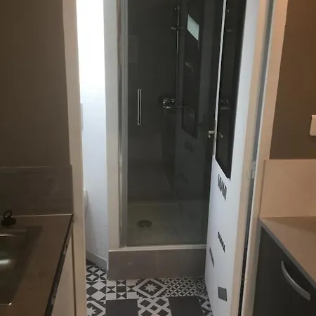 Apartment Moderne, Etage 3, Avec Literie De Qualite Premium *